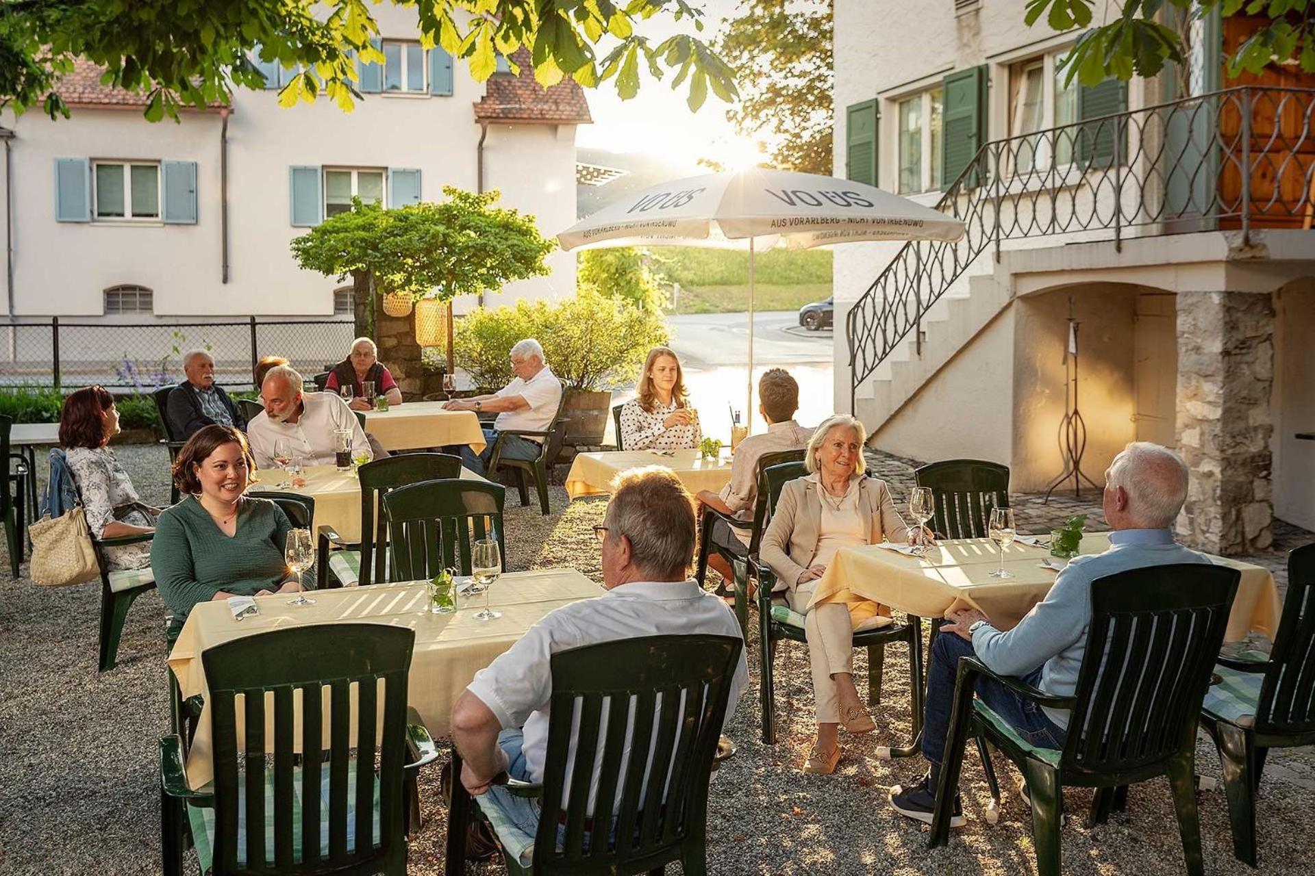 Hotel Gasthof Kroenele Lustenau Exterior foto